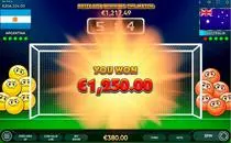 Play Football:2022 Casino Slot - Winning Screenshot